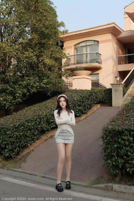 [Xiuren秀人网] 小薯条nienieNO.9923 期[50+1P/594MB]2025.02.21