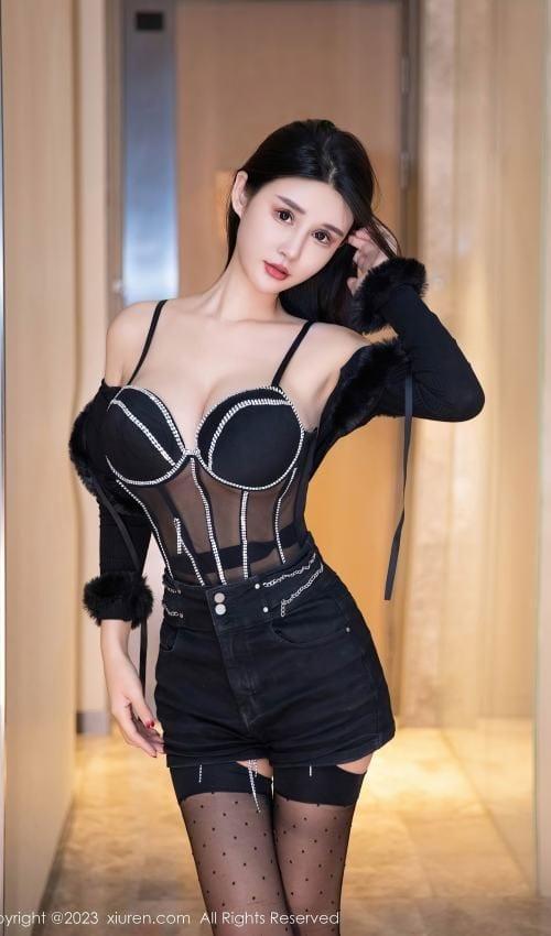 [Xiuren秀人网] 牙牙yiyiNO.7763 期[78+1P/729MB]2023.12.05